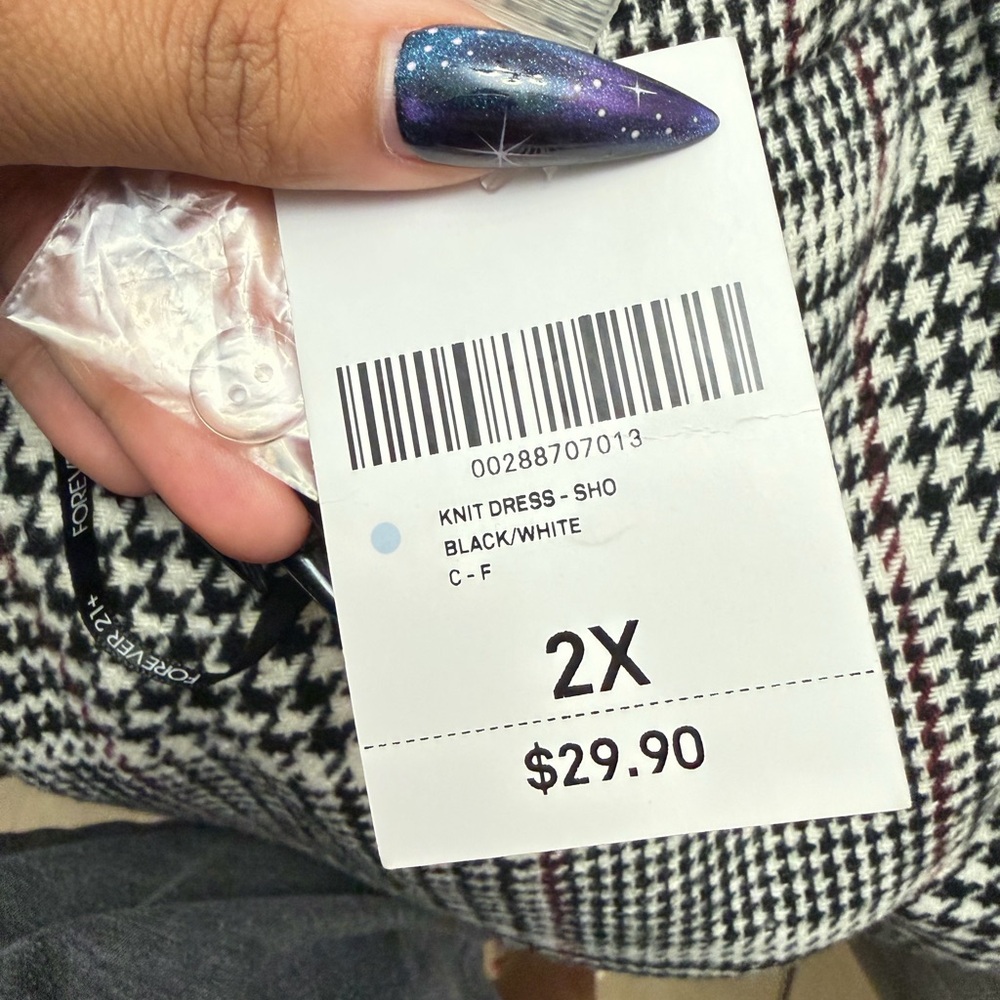 Forever 21 Black and White Glen Plaid Deep V Pinafore Dress - Picture 4 of 4
